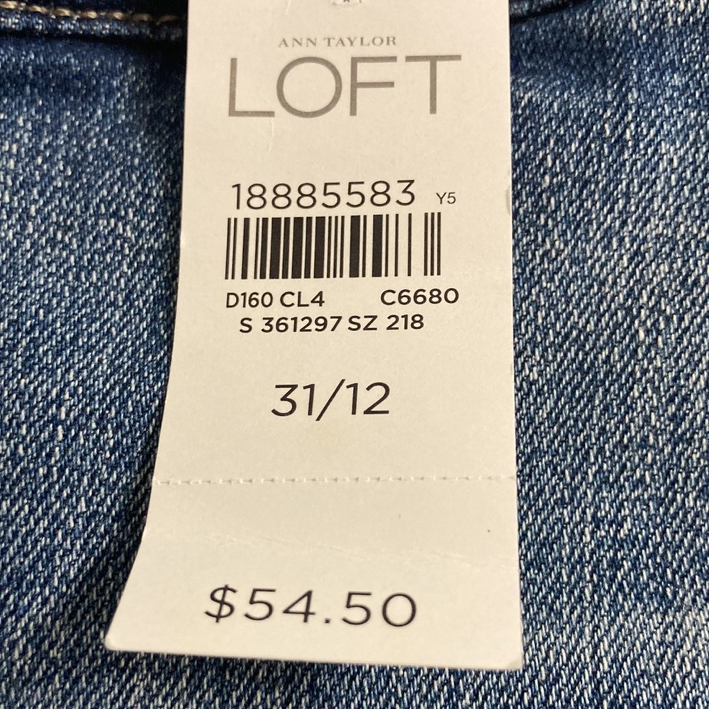 Ann Taylor Loft Light Wash Denim Jean Mini Skirt With Four Pockets - Size 31/12 - Picture 9 of 9